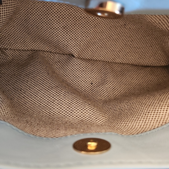 Dooney and Bourke Large Barlow - Picture 9 of 15